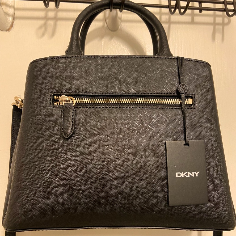 DKNY PAIGE MD SACHEL WOMEN BLACK BAG.Brand New